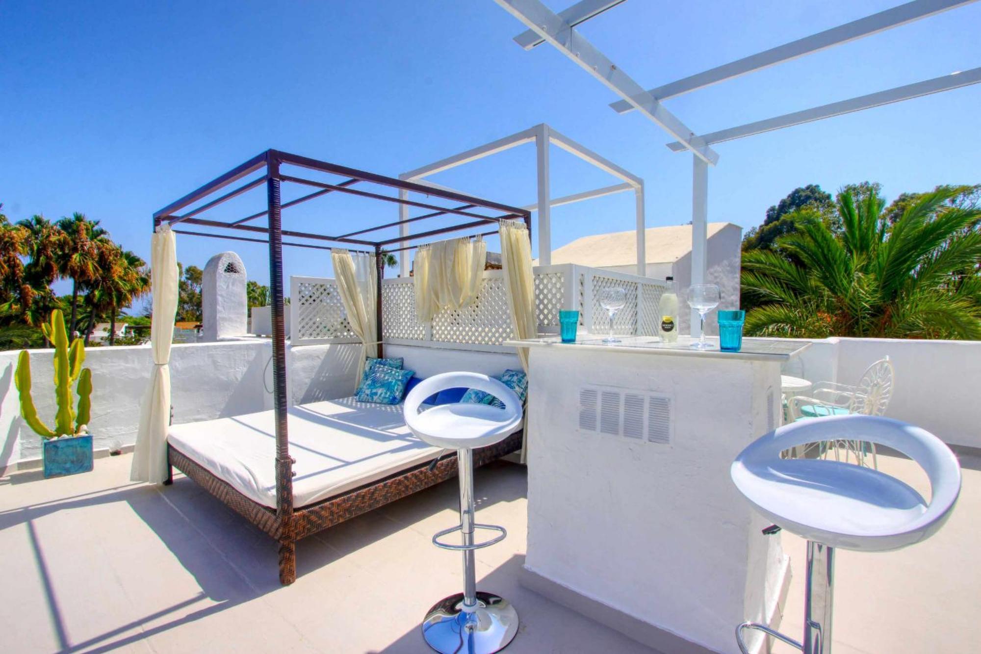 Apartment Modern Penthouse Frontline Urbanisation *