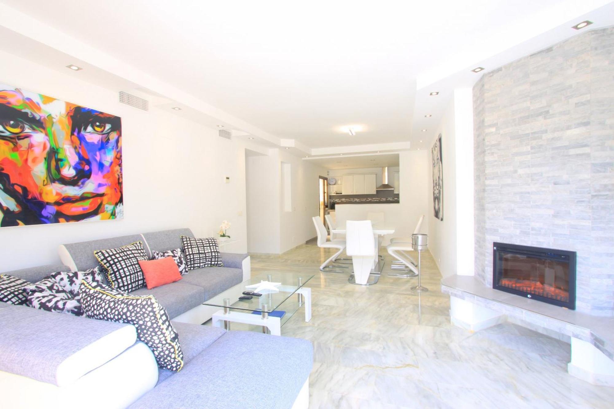 Modern Penthouse Frontline Urbanisation