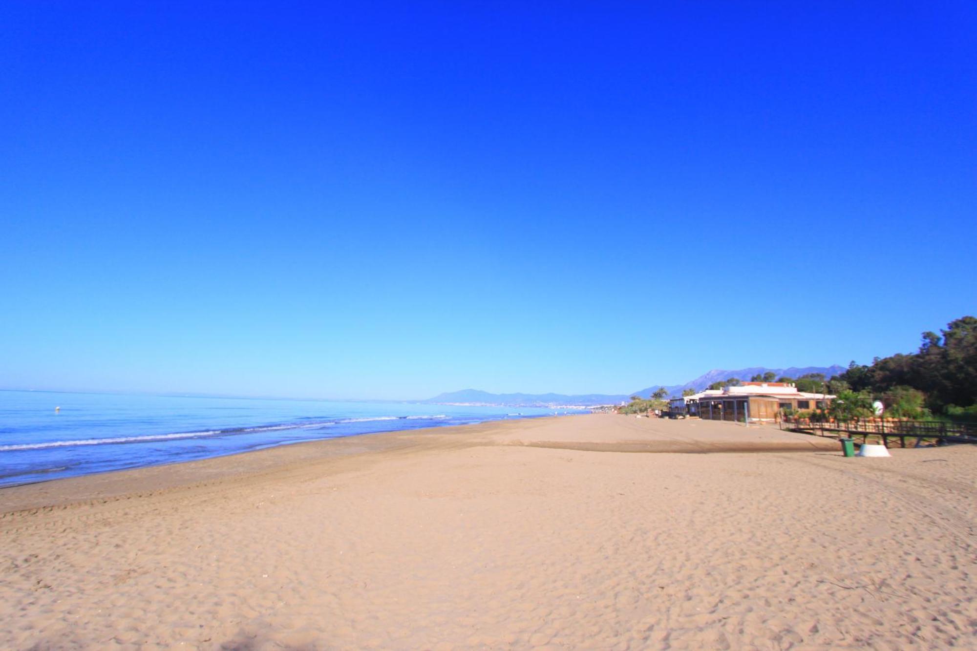 Modern Penthouse Frontline Urbanisation * Marbella