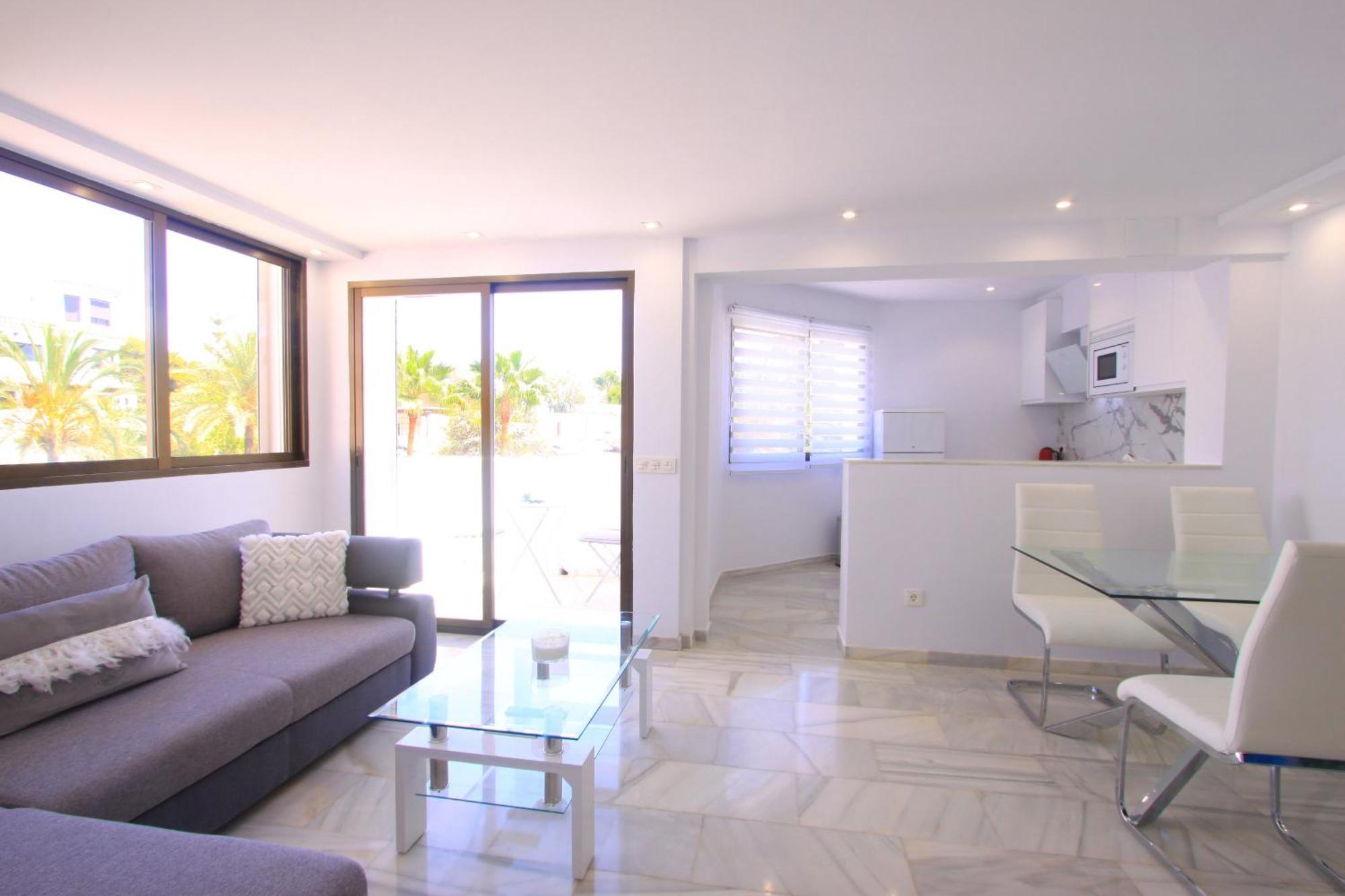 Modern Penthouse Frontline Urbanisation
