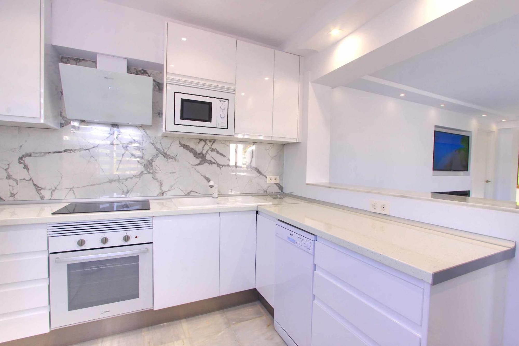 Modern Penthouse Frontline Urbanisation Apartment Marbella
